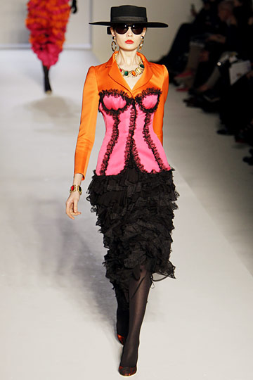 Moschino 10ﶬDƬ