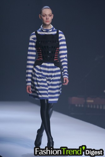 Hussein Chalayan 07ﶬDƬ
