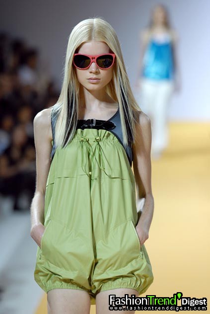 Moschino - Cheap & Chic 08ĸDƬ