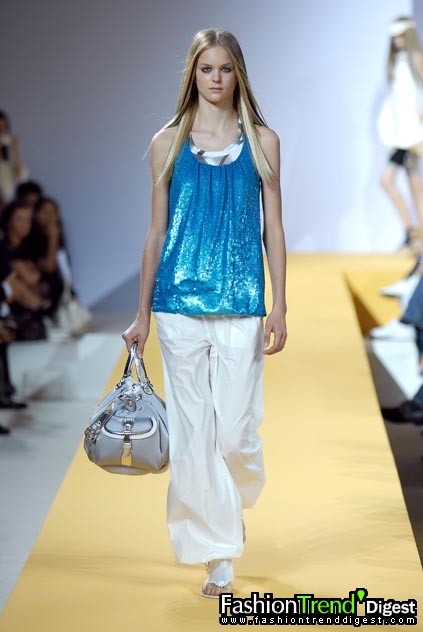 Moschino - Cheap & Chic 08ĸDƬ