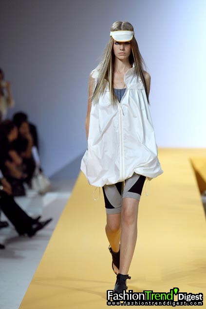 Moschino - Cheap & Chic 08ĸDƬ