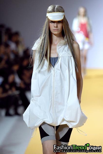 Moschino - Cheap & Chic 08ĸDƬ