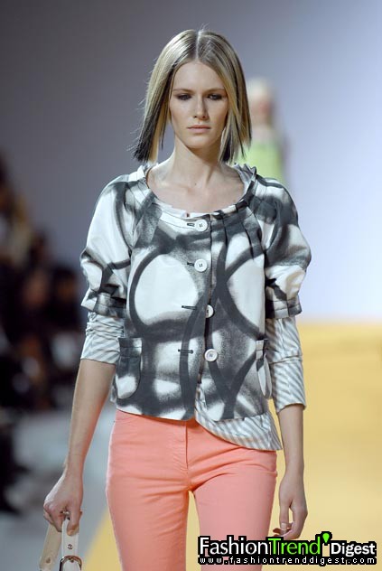 Moschino - Cheap & Chic 08ĸDƬ
