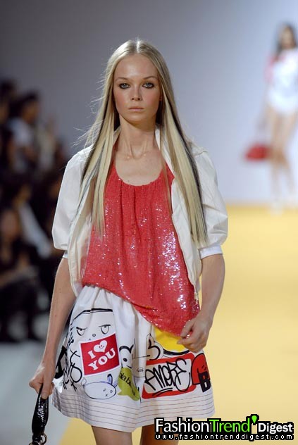 Moschino - Cheap & Chic 08ĸDƬ
