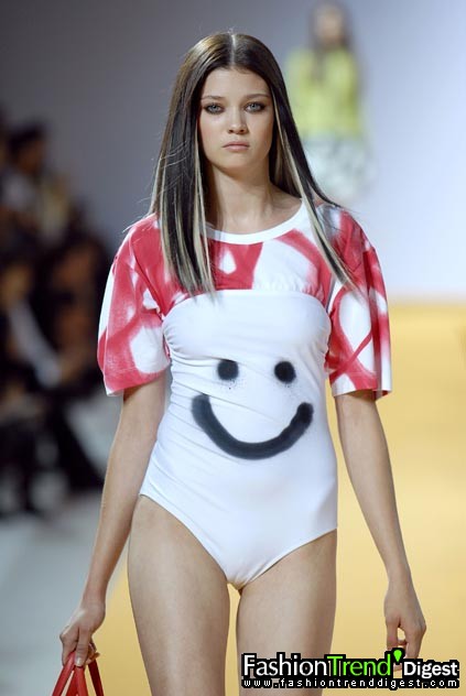 Moschino - Cheap & Chic 08ĸDƬ