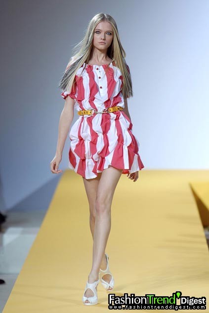 Moschino - Cheap & Chic 08ĸDƬ