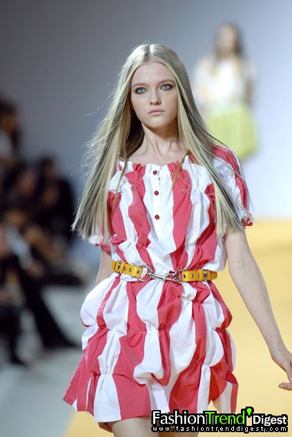 Moschino - Cheap & Chic 08ĸDƬ