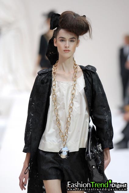 Moschino 08ĸDƬ