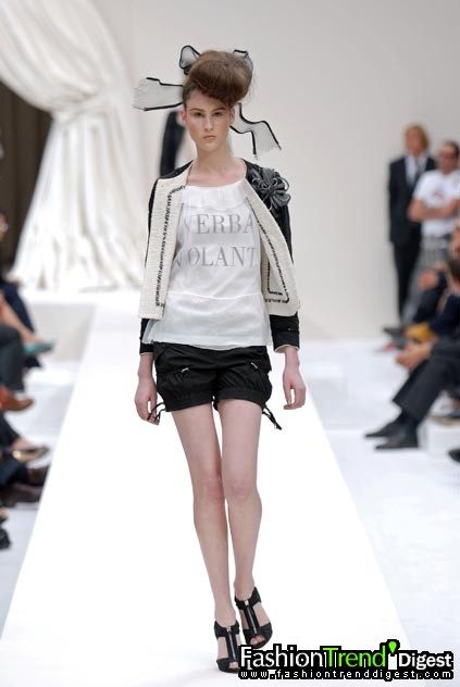 Moschino 08ĸDƬ