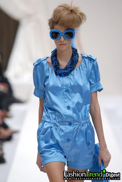 Moschino 08ĸDƬ
