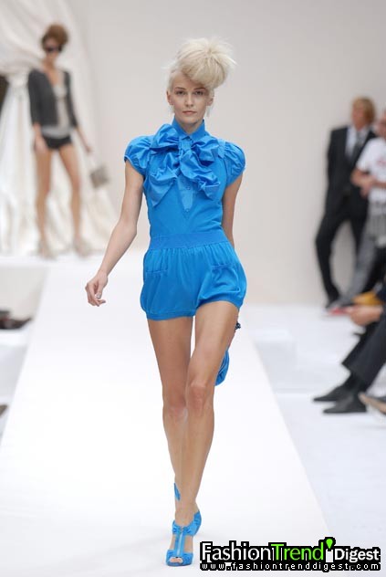 Moschino 08ĸDƬ