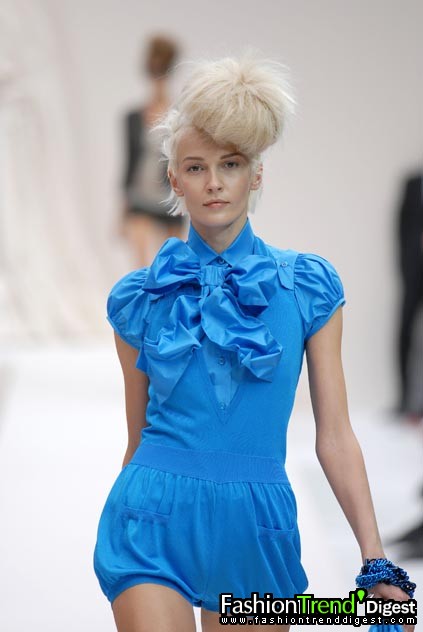 Moschino 08ĸDƬ