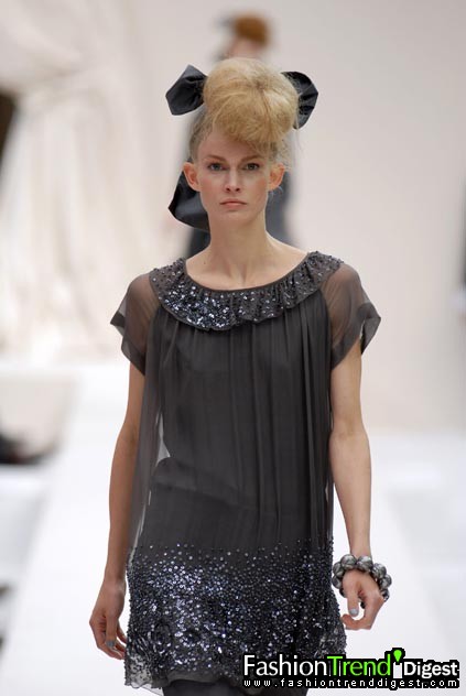 Moschino 08ĸDƬ