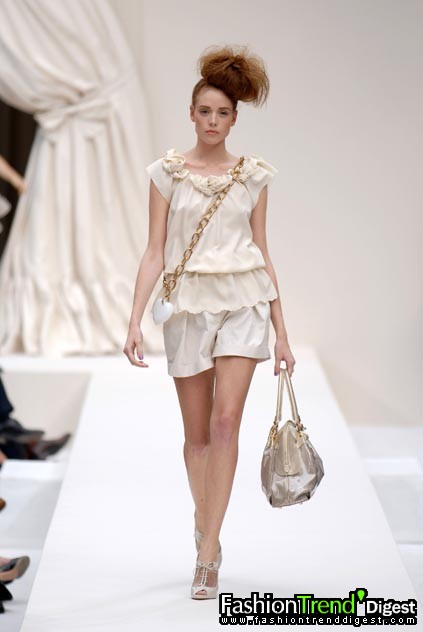 Moschino 08ĸDƬ