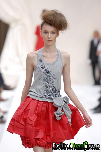 Moschino 08ĸDƬ