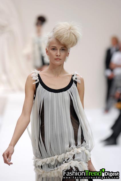 Moschino 08ĸDƬ