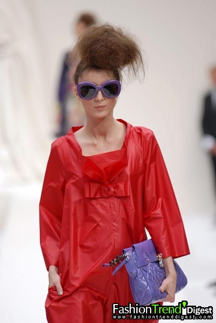 Moschino 08ĸDƬ
