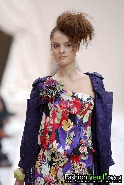 Moschino 08ĸDƬ