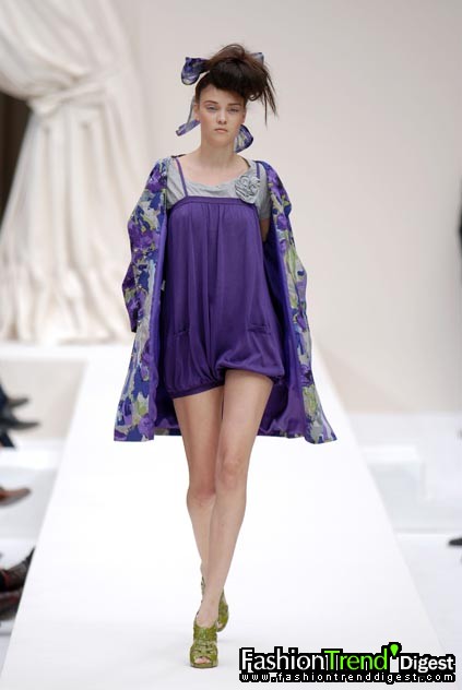 Moschino 08ĸDƬ