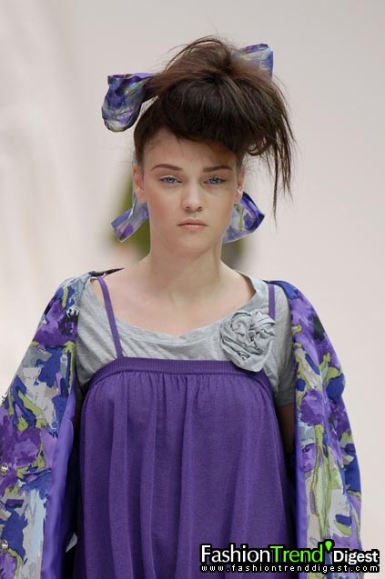 Moschino 08ĸDƬ