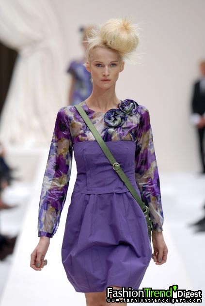 Moschino 08ĸDƬ