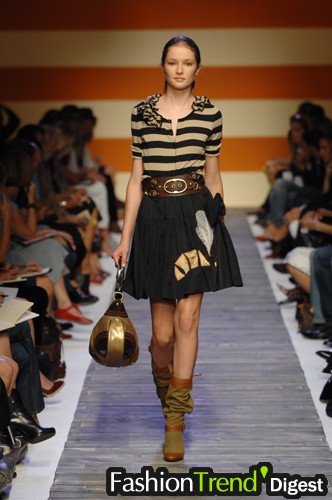 Moschino - Cheap & Chic 07ĸDƬ