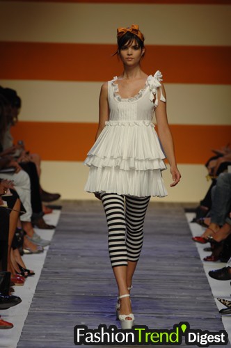 Moschino - Cheap & Chic 07ĸDƬ