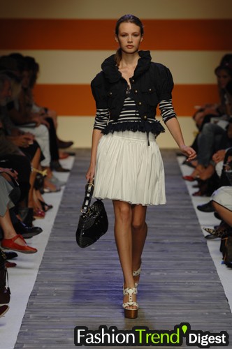 Moschino - Cheap & Chic 07ĸDƬ
