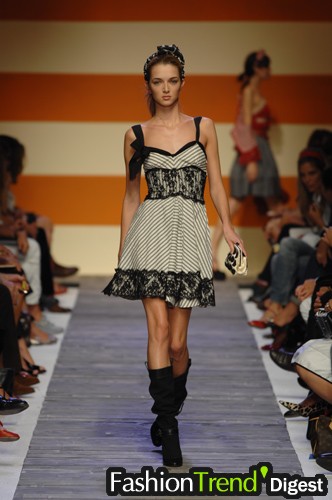 Moschino - Cheap & Chic 07ĸDƬ