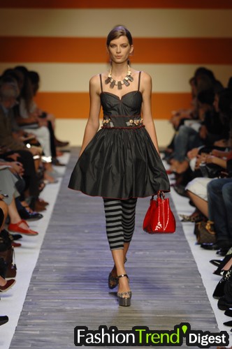 Moschino - Cheap & Chic 07ĸDƬ