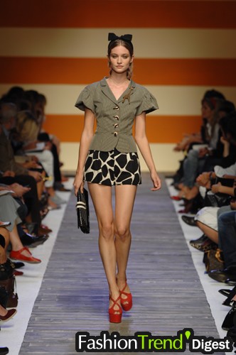 Moschino - Cheap & Chic 07ĸDƬ