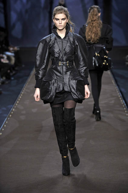 Fendi 08ﶬDƬ