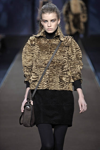 Fendi 08ﶬDƬ