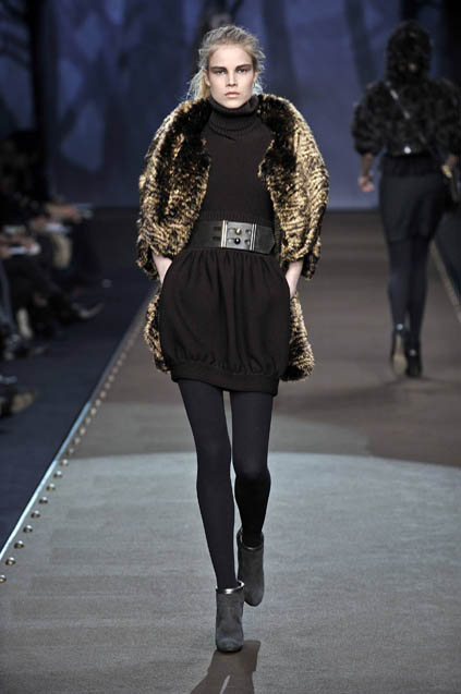 Fendi 08ﶬDƬ