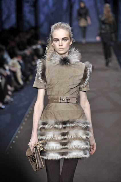 Fendi 08ﶬDƬ