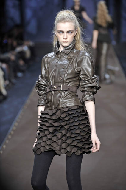 Fendi 08ﶬDƬ