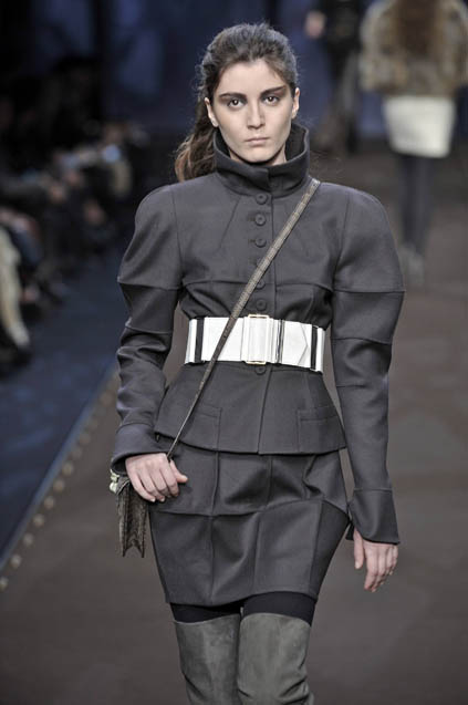 Fendi 08ﶬDƬ