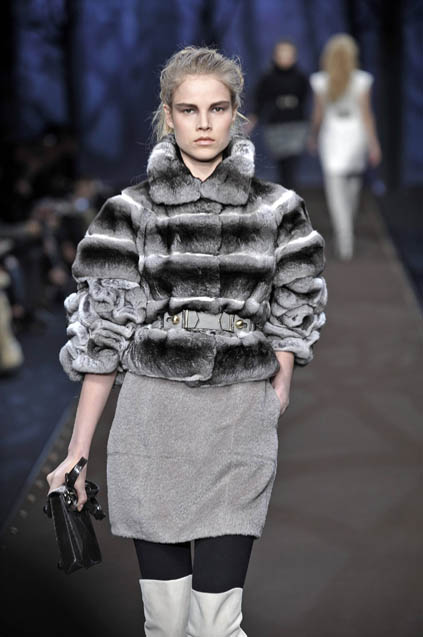 Fendi 08ﶬDƬ