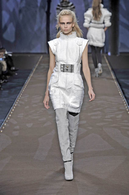 Fendi 08ﶬDƬ