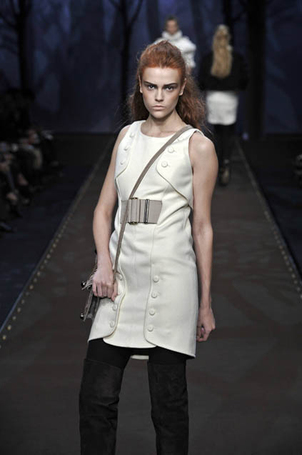 Fendi 08ﶬDƬ