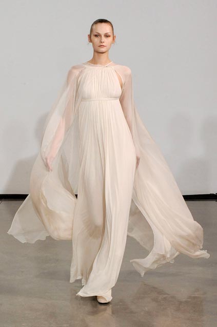 Halston 08ﶬDƬ