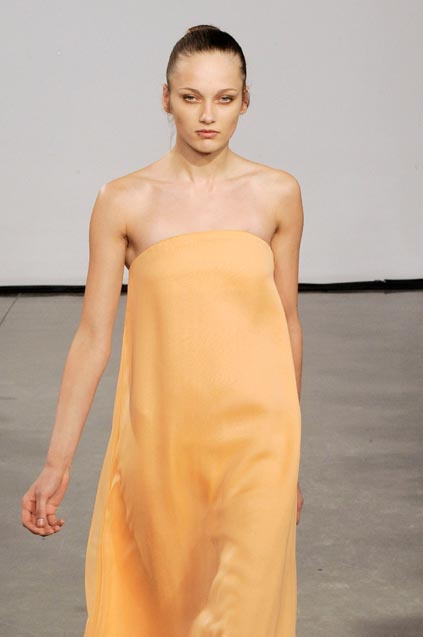 Halston 08ﶬDƬ