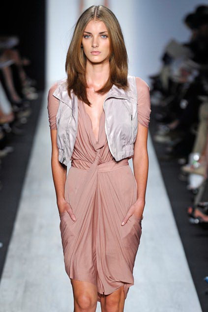 Bcbg MaxAzria 09ĸDƬ
