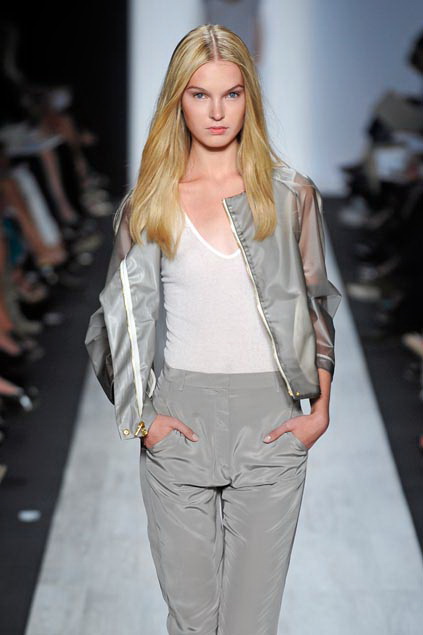 Bcbg MaxAzria 09ĸDƬ