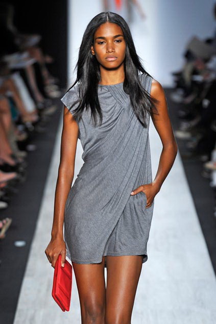 Bcbg MaxAzria 09ĸDƬ
