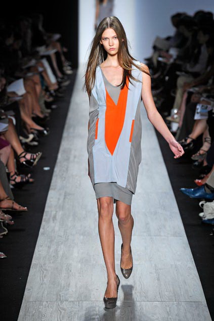 Bcbg MaxAzria 09ĸDƬ