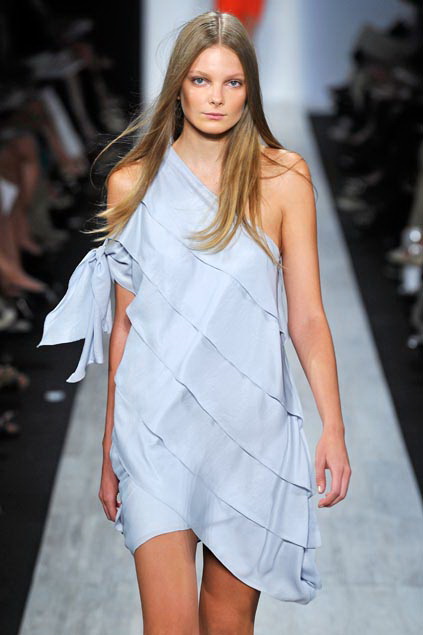 Bcbg MaxAzria 09ĸDƬ