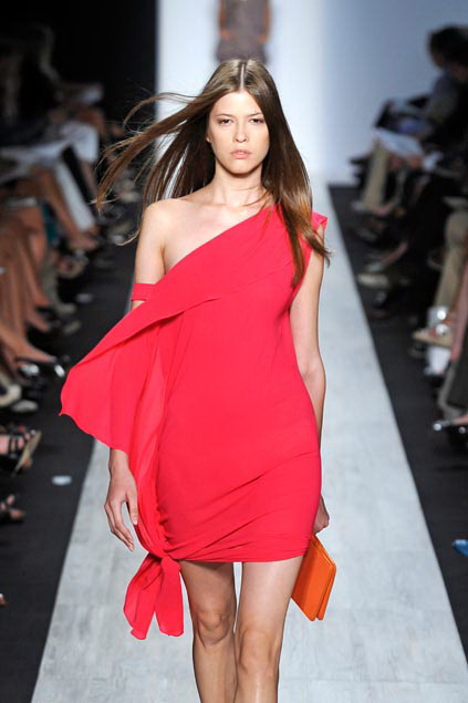 Bcbg MaxAzria 09ĸDƬ