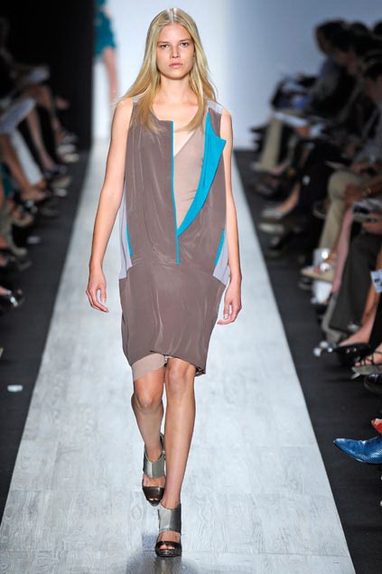 Bcbg MaxAzria 09ĸDƬ