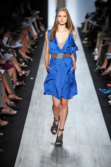 Bcbg MaxAzria 09ĸDƬ